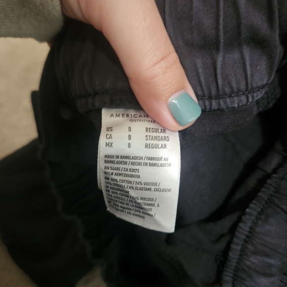 American Eagle Outfitters Women's Black Cargo And Denim Jogger Bundle - Picture 6 of 6